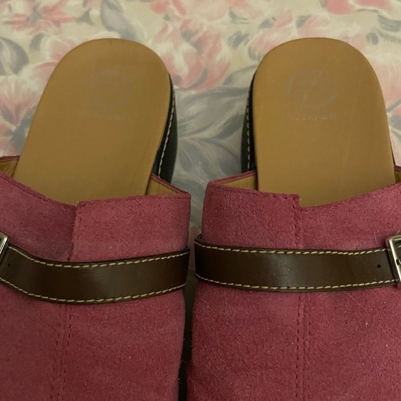 Rockport, Pink Suede, slip-on, shoes. Size 11M.  Great condition. - Picture 4 of 4